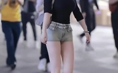 女人自熨全过程直播